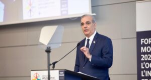 Presidente Abinader reafirma la integridad como eje estratégico del Estado en Foro Global Anticorrupción en París