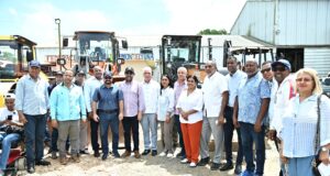 Se inicia con éxito programa “Abriendo Caminos” en el Bajo Yuna. Iniciativa impactará con equipos propios a decenas de productores para sacar sus cultivos.