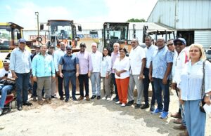 Se inicia con éxito programa “Abriendo Caminos” en el Bajo Yuna. Iniciativa impactará con equipos propios a decenas de productores para sacar sus cultivos.